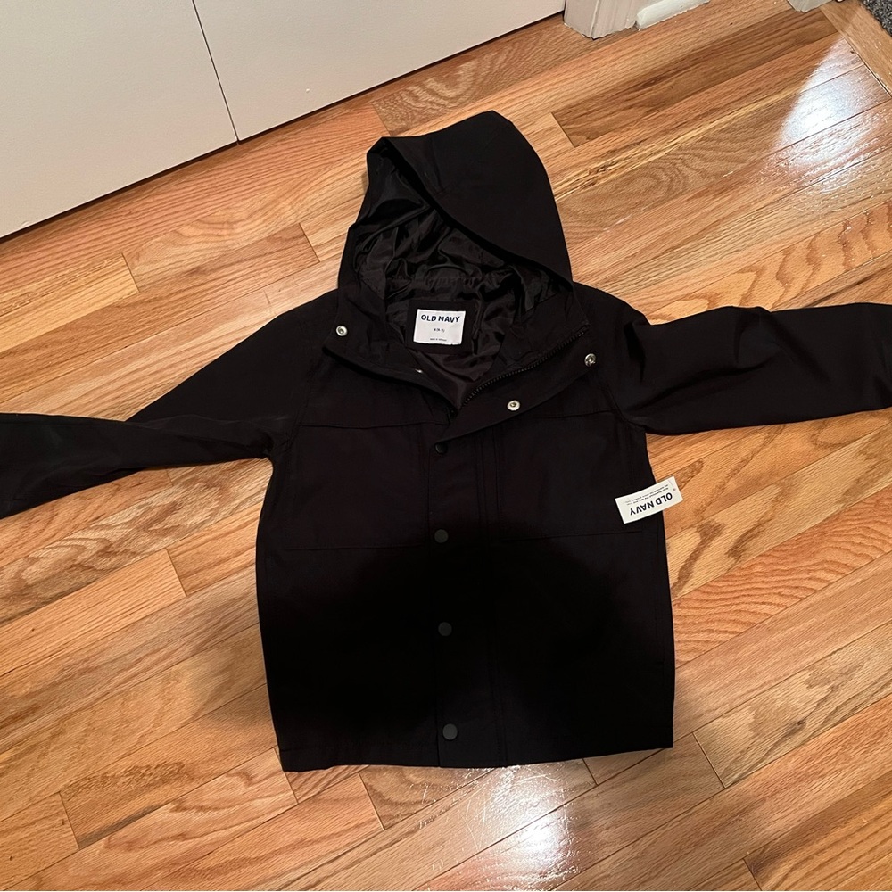 NWT Old Navy Kids Black Hooded light/mid weight Jacket, waterproof, zip up  6/7